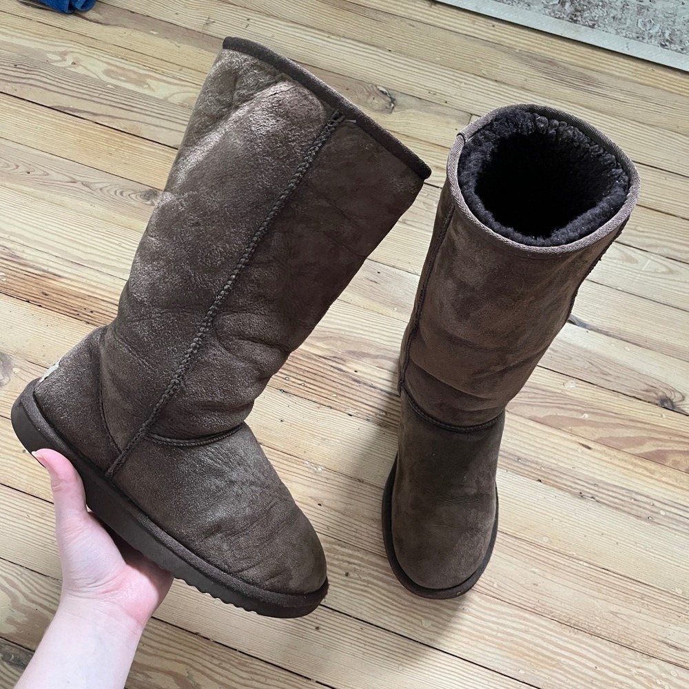 UGG Classic Tall 5815 Women Size 9 Chocolate Brown Suede Sheepskin Boots comfort